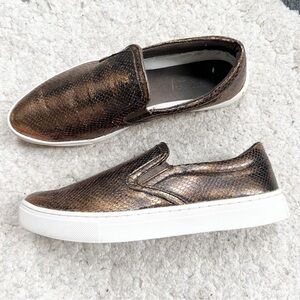 Guess Metallic Copper Faux Snake Skin Almond Toe Slip On Pointed Toe Sneakers